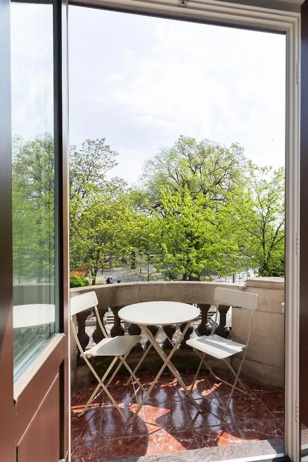 Super Central 2Br-2Bt With Balcony&View&Sauna&Jacuzzi Boedapest