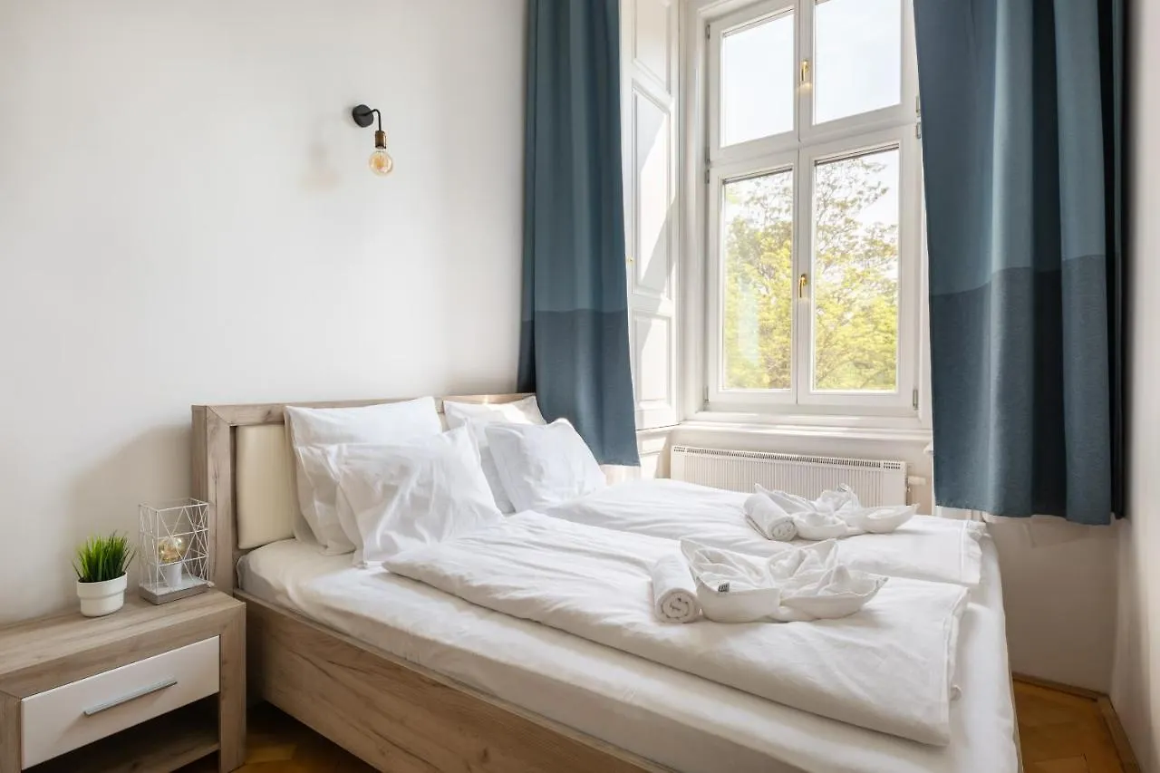 Super Central 2Br-2Bt With Balcony&View&Sauna&Jacuzzi Boedapest Appartement