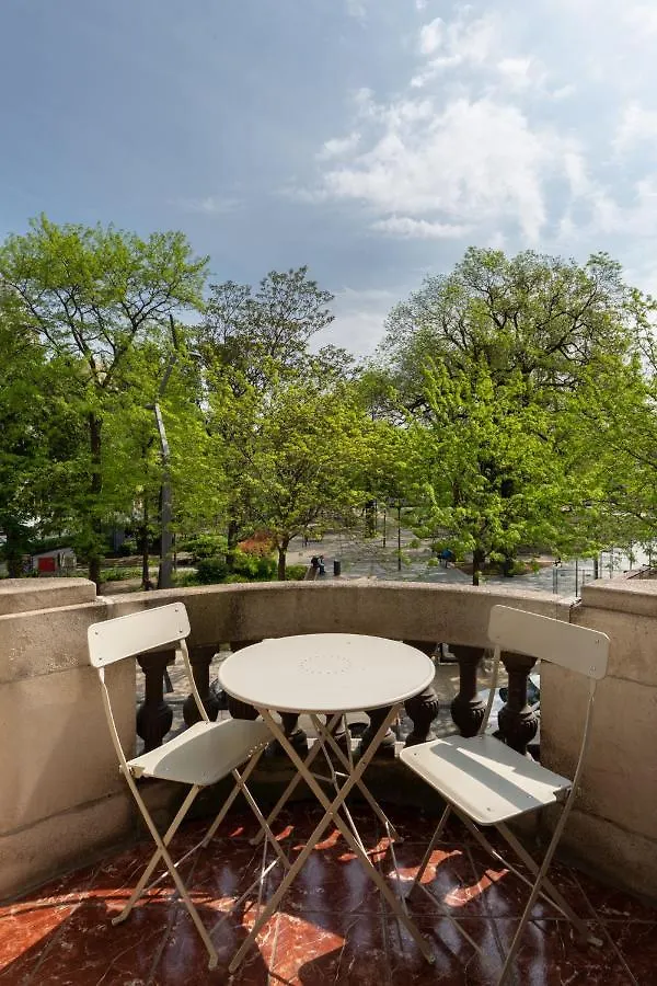 Super Central 2Br-2Bt With Balcony&View&Sauna&Jacuzzi Boedapest