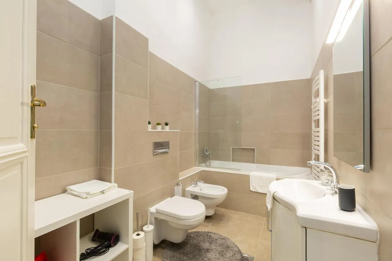 Super Central 2Br-2Bt With Balcony&View&Sauna&Jacuzzi Budapest Apartman